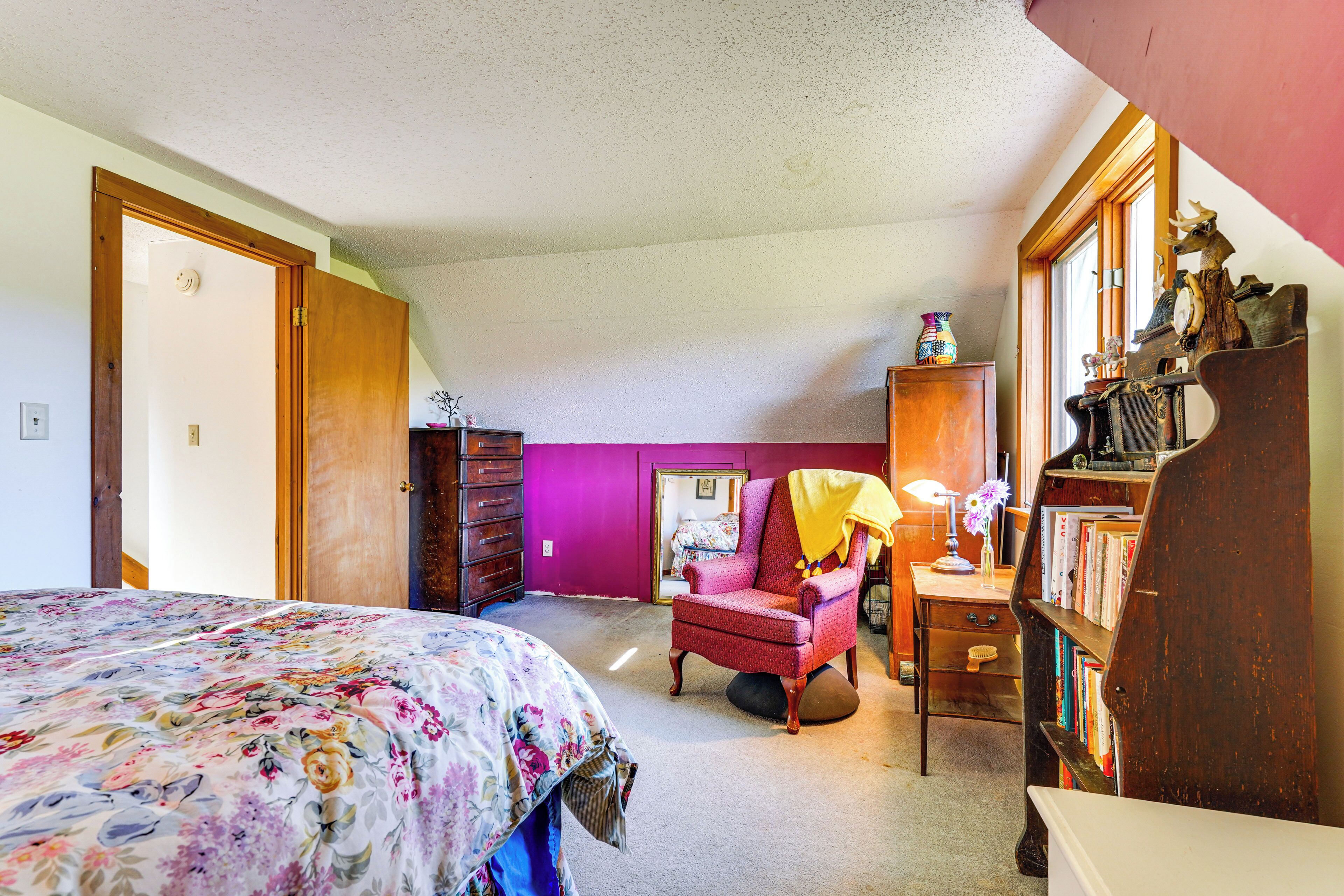 2 間睡房、書桌、熨斗/熨衫板、上網