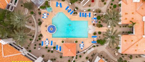 屋外プール、温水プール