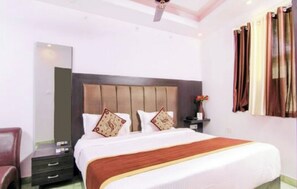 Double Room | Desk, free WiFi