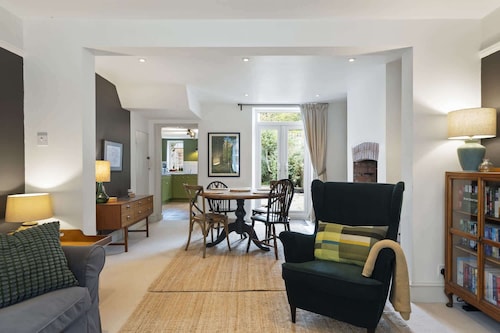 Cottage in central Porlock, with garden & parking