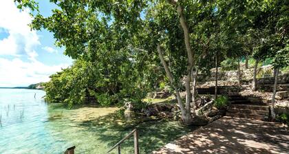 Modern Bacalar Lagoon Villa w/ Private Dock+Vistas