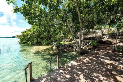 Modern Bacalar Lagoon Villa w/ Private Dock+Vistas