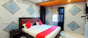 布巴內斯瓦爾 Raj 賓館飯店  