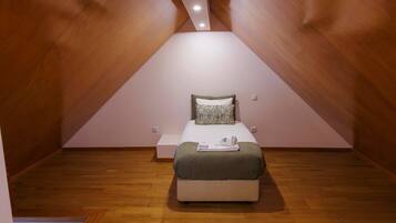 7 soverom, strykejern/-brett, internettilgang og sengetøy