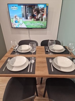 Dining - Apartamentos acogedores (Madrid)