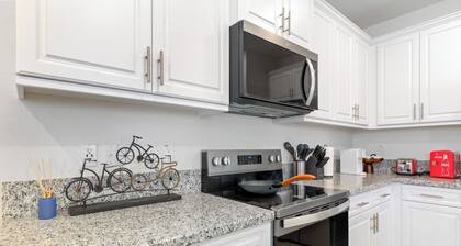 Alamo Bliss/4BR 6Beds/Your Home Away From Home/2 Tvs