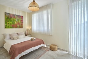 Room - 5-Bedroom Sea-View Penthouse with Huge Private Terrace. Perfect for families (Ashdod)
