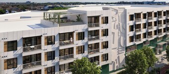 18 Guests | Resort Pool + Bar, Dining, Terrace | South Lamar, Steps to Zilker