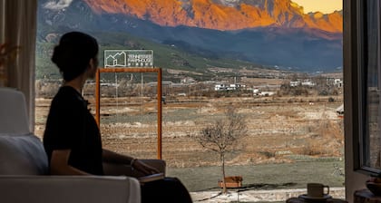 Lijiang Tennessee farmhouse hotel