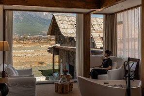 Deluxe Double Room, 1 King Bed, Non Smoking, Mountain View - Lijiang Tennessee farmhouse hotel (Lijiang)
