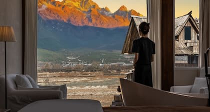 Lijiang Tennessee farmhouse hotel