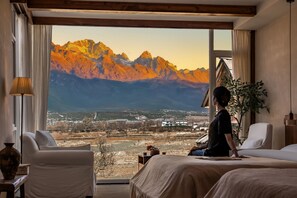 Standard-Zweibettzimmer, 1 Schlafzimmer, Nichtraucher, Bergblick | Hochwertige Bettwaren, individuell eingerichtet