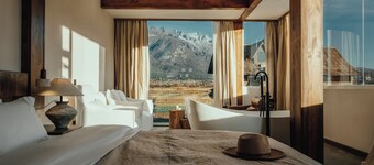 Lijiang Tennessee farmhouse hotel