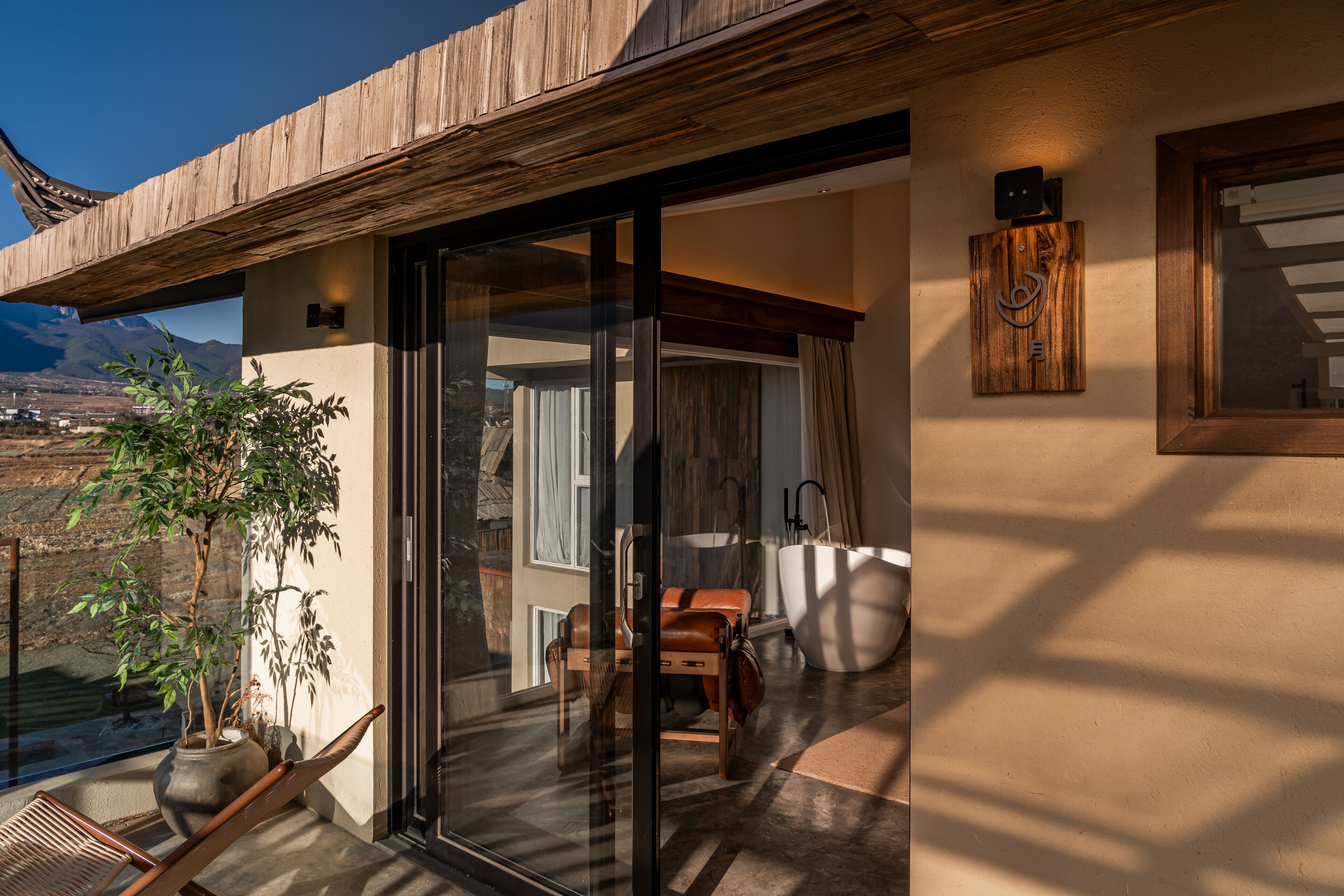 Dobbeltrom – premier, terrasse, utsikt mot høyde | Terrasse/patio