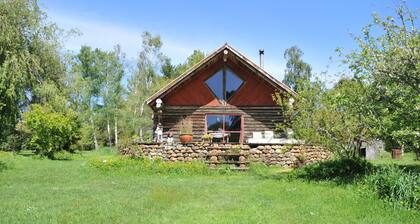 Large property near the ocean. 5 minutes to Takaka township!