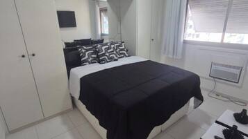 2 makuuhuonetta, silitysrauta/-lauta, ilmainen Wi-Fi, vuodevaatteet