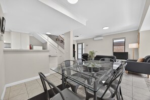 تناول الطعام