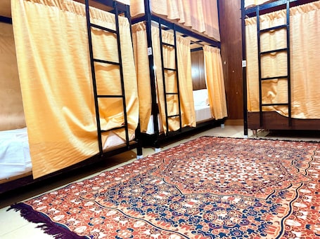 Shared Dormitory, Mixed Dorm | Pillowtop beds, laptop workspace, free WiFi, bed sheets