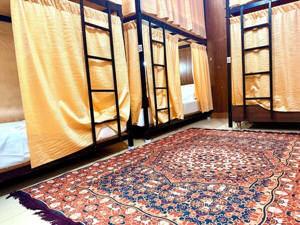 Shared Dormitory, Mixed Dorm