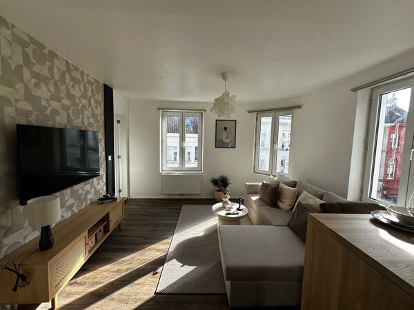 Modern 1br Plus Lr Apt Near Gravensteen - Ghent (Belgium)