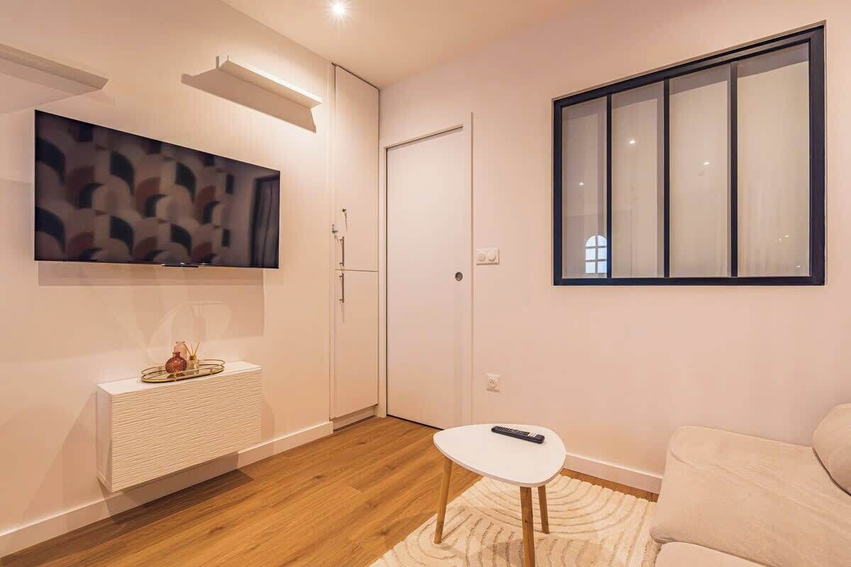 TV, offices