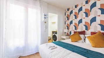 1 bedroom, iron/ironing board, travel crib, WiFi