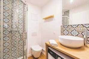 Een douche, een haardroger