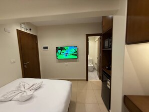 Deluxe Studio, Balcony | Living area - Aqmar Hotel Nasr City  (Cairo)