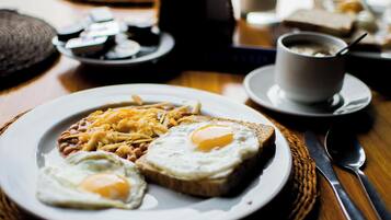 Daily full breakfast (INR 300 per person)