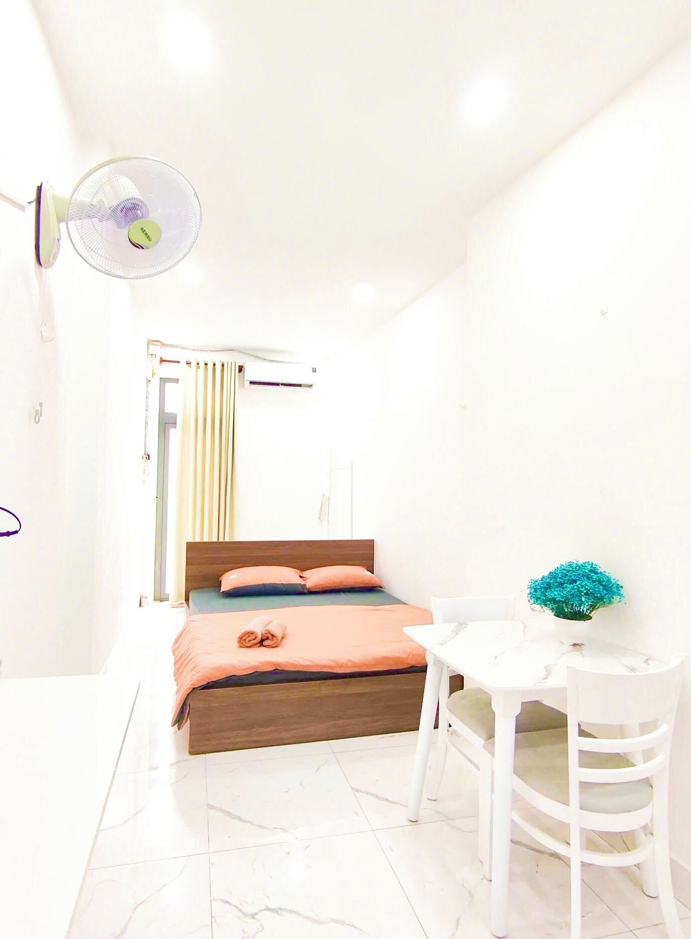 高级双人房, 阳台 | 办公桌、笔记本电脑工作区、免费 WiFi