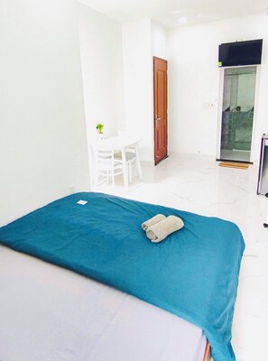 Superior Double Room, Balcony | Desk, laptop workspace, free WiFi
