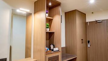 Luxury Double Room, City View | Free WiFi, bed sheets