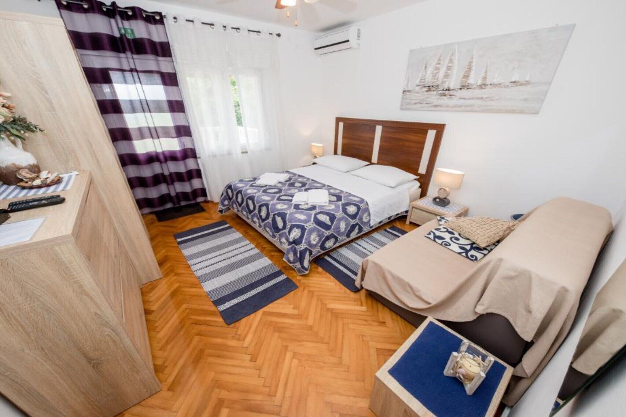 Bügeleisen/Bügelbrett, Reisekinderbett, kostenloses WLAN
