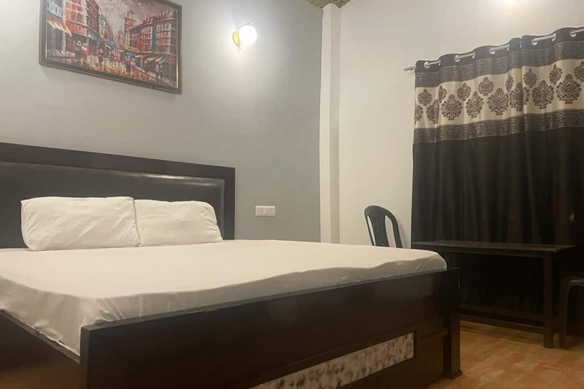 Family Quadruple Room, Valley View | Laptop workspace, free WiFi