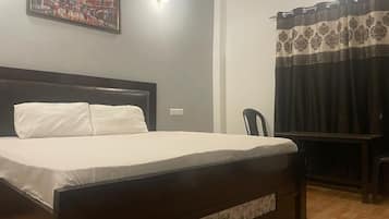 Espacio para trabajar con laptop y wifi gratis