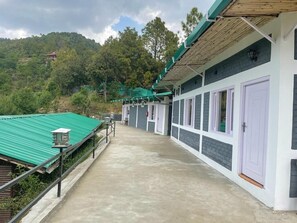 Exterior - Orchard Hill Retreat (Dhari)