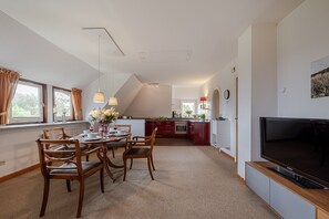 Unclassified image, 5 of 35, button