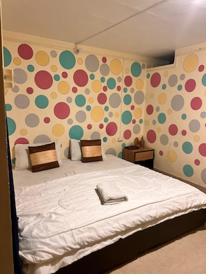 Single Room, Balcony, Mountain View | Iron/ironing board, free WiFi, bed sheets