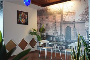 Interior - Ritz Avenue luxuary Hotel: 5 -Starsuites, Downtown Oasis w/Pool (Mahé)