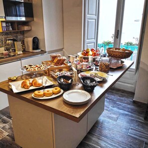 تناول الطعام