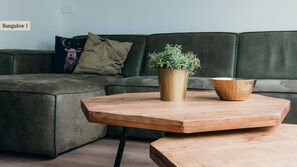 Interior - Enjoy comfort and nature in the IJssel Comfort Plus bungalow for 2 persons at Vakantiepark de Sallandshoeve, with modern amenities and a peaceful setting. (Nieuw Heeten)