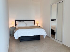 1 habitación, tabla de planchar con plancha, internet y ropa de cama 