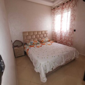 3 habitaciones, cuna de viaje, acceso a internet y ropa de cama 