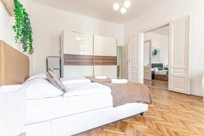 Appartement | Fer et planche Ă repasser