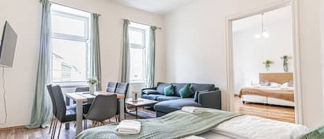 Basic-Apartment | Bügeleisen/Bügelbrett