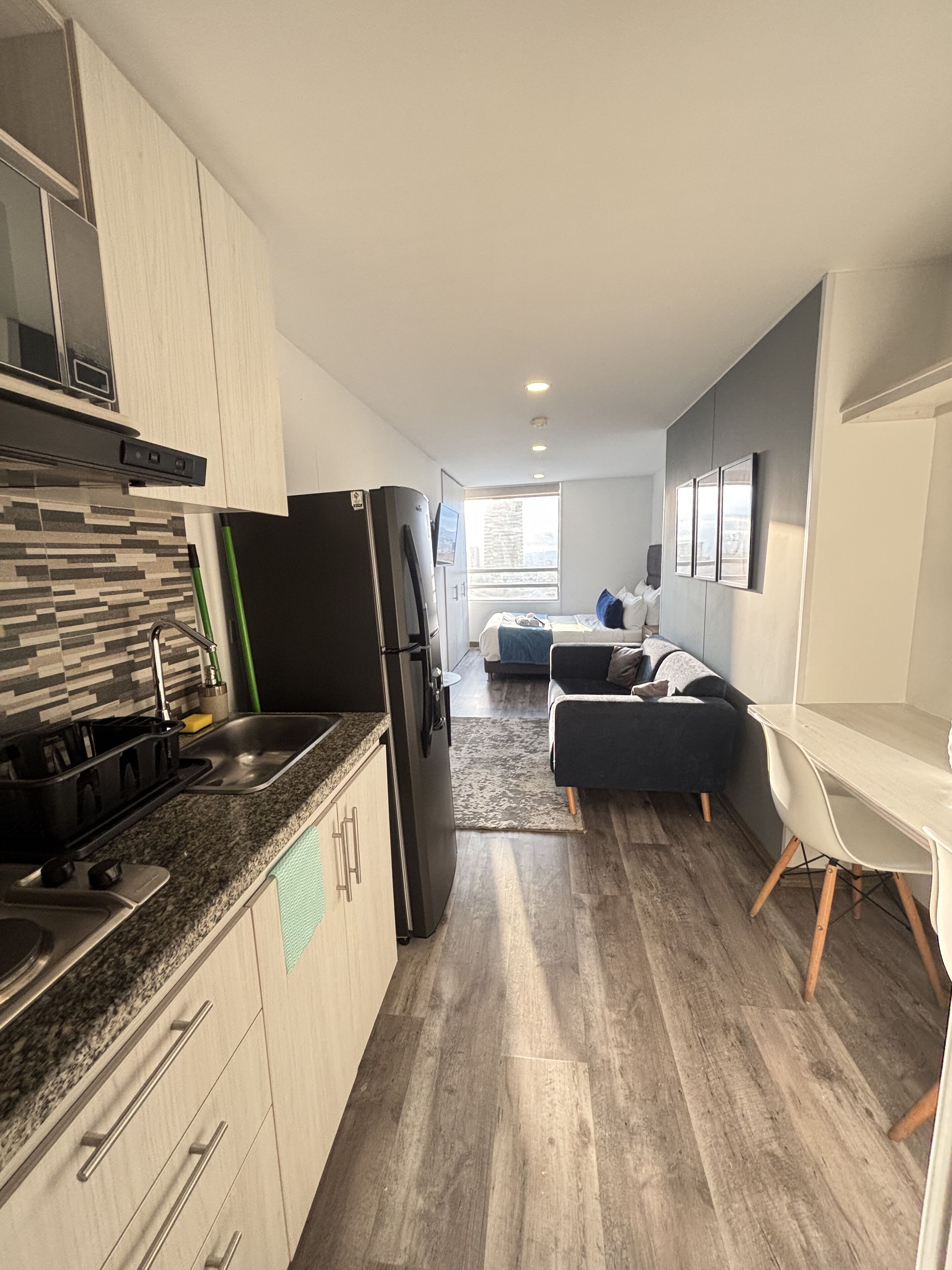 Loft ejecutivo, vista a la ciudad | Cortinas blackout y wifi gratis 