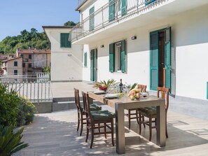 Outdoor dining - Casa Gli Aranci by Interhome (Montignoso)