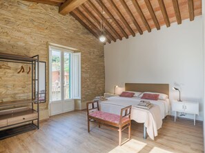 3 chambres, accès à Internet