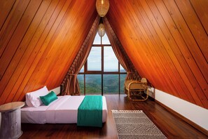 Luxury Suite, Balcony, Garden View | In-room safe, iron/ironing board, free WiFi