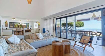 Spacious 3BR Oceanfront Retreat Paea, Tahiti